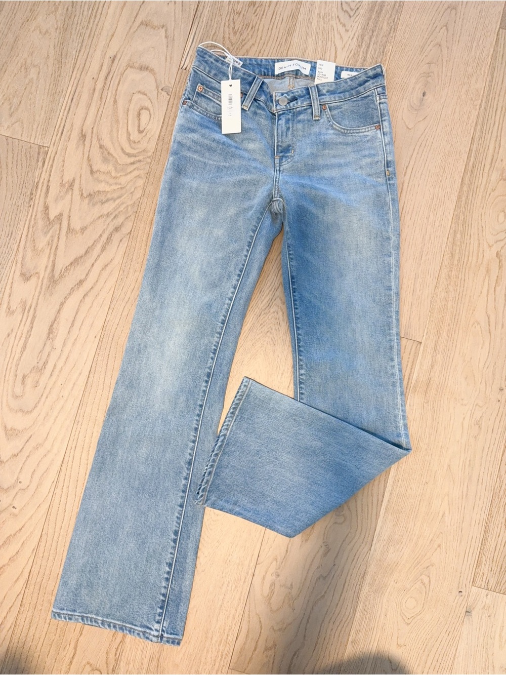 NWT 134827 25W 002 slim lo rise bookcut full jean